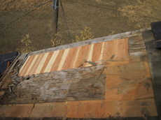 石川県金沢市　西盛 葺き替え  西盛瓦商店　屋根補修　屋根の下地を合板を使って補強します。　金沢屋根瓦レスキュー隊