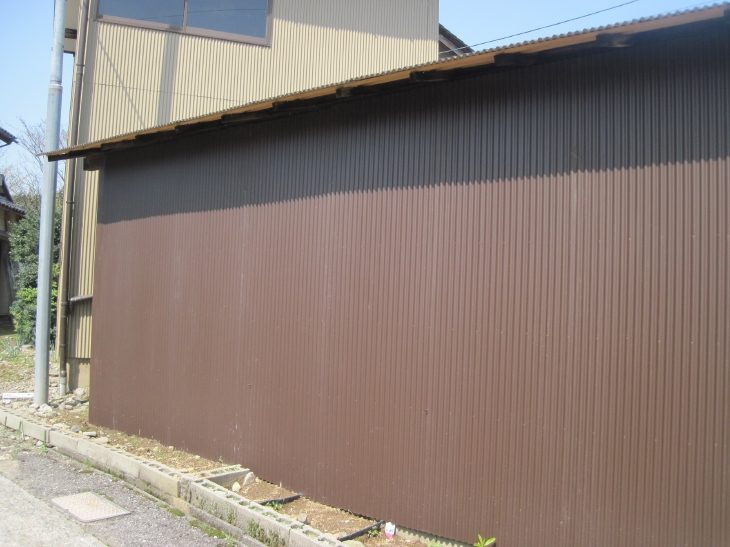   金沢市　Ｍ様邸　車庫外壁板金施工事例