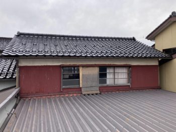 金沢市　Y様邸　納屋屋根葺き替え施工事例